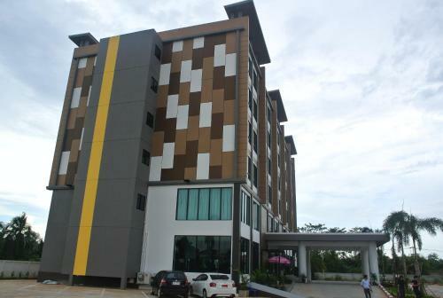 Hotel S Tara Grand