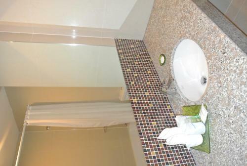 Hotel S Tara Grand