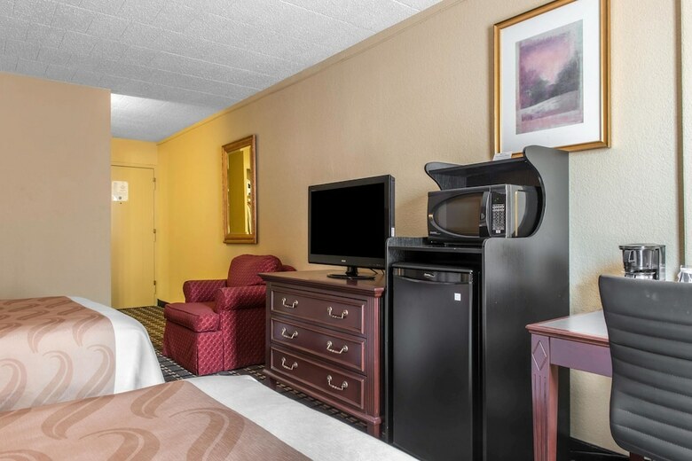 Clarion Hotel New Kensington