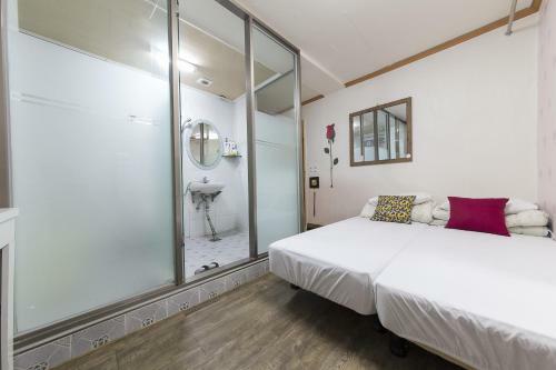 Albergue Sinseoldong Station Residence