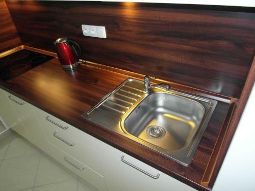 Apartments Kope?n� With Parking