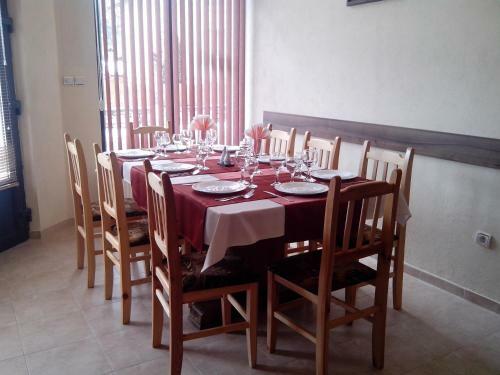 Hostal Advel Guest House
