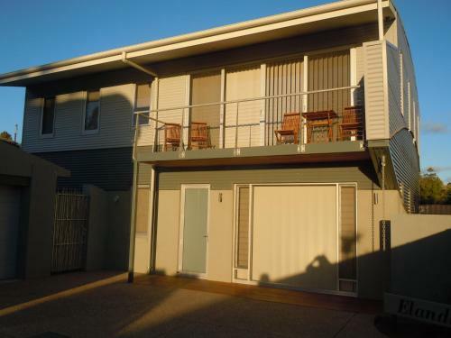 Hostal Elandra Holiday Home