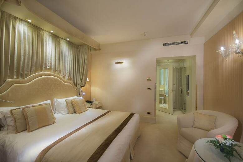 Hotel A La Commedia