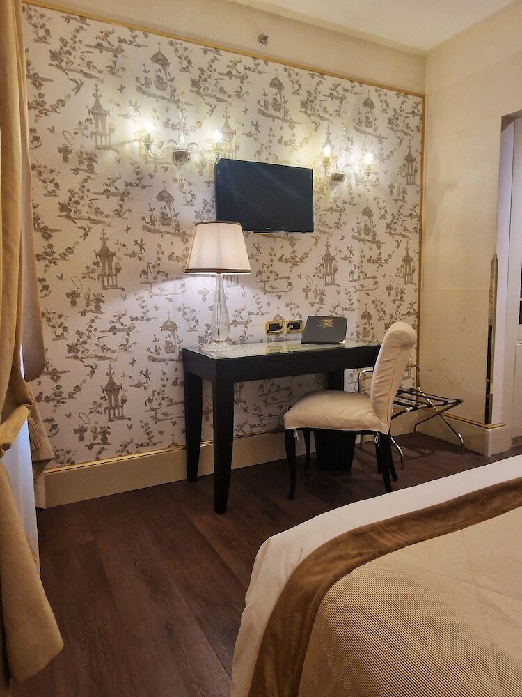 Hotel A La Commedia