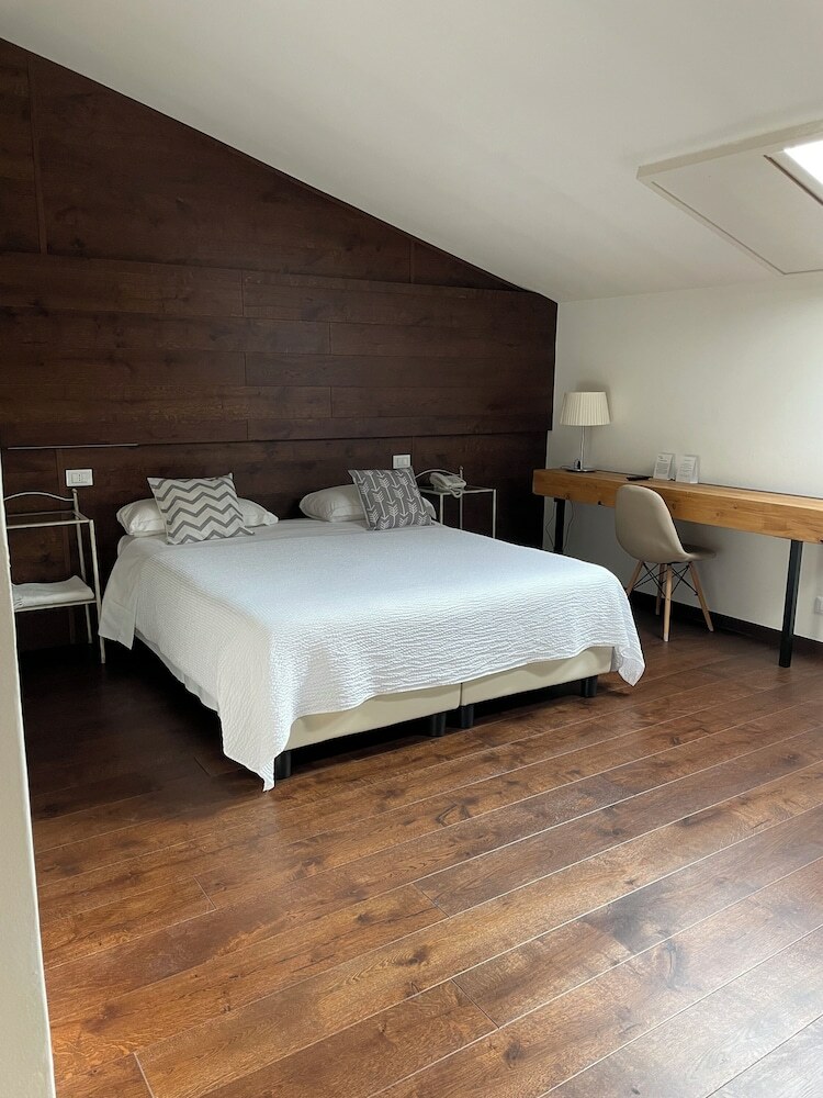 Hotel Italia