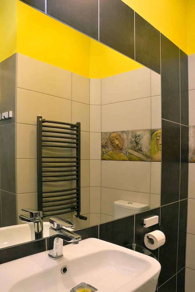 Hostal Cybulskiego Guest Rooms