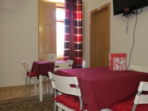Hostal Alojamento Cesarini