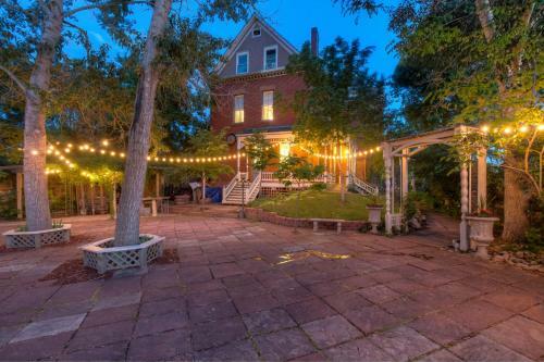 Bed & Breakfast Lumber Baron Inn And Gardens