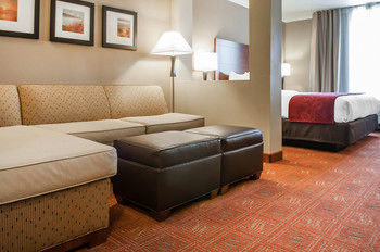Hotel Comfort Suites Farmington