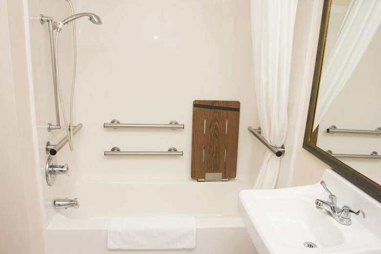 Hotel Best Western Plus Lakewood Inn