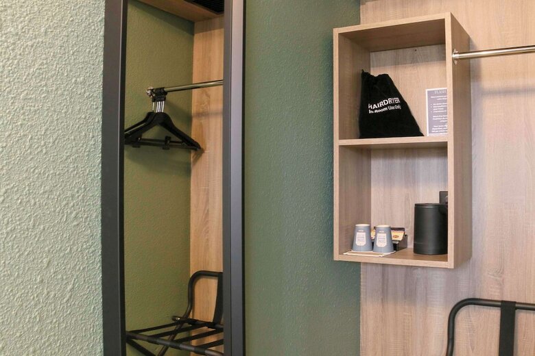 Hotel Kyriad Marseille - Vitrolles A�roport