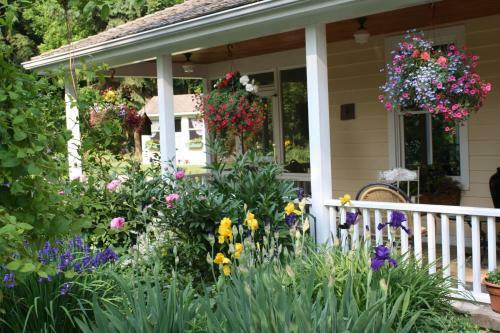 Royal Manor Bed & Breakfast