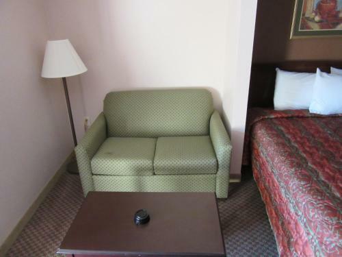Hotel Royal Inn - Jonesboro
