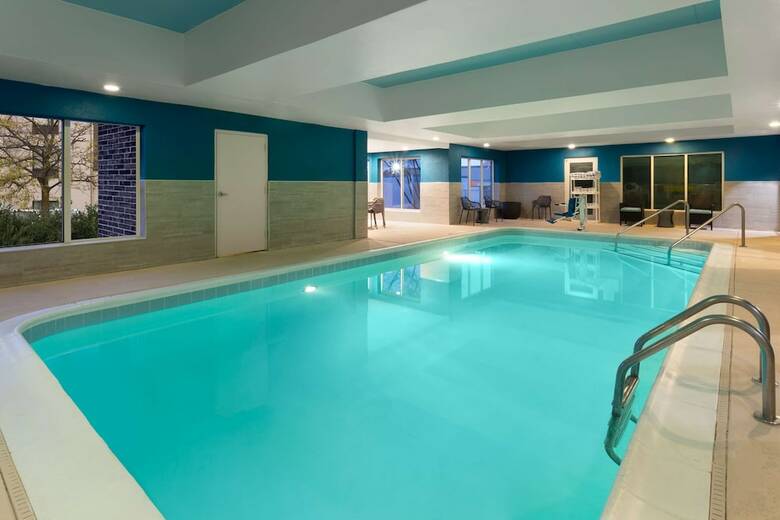 Hotel Hampton Inn & Suites Scottsburg