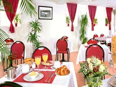 Park & Suites Elegance Saint Nazaire Hotel