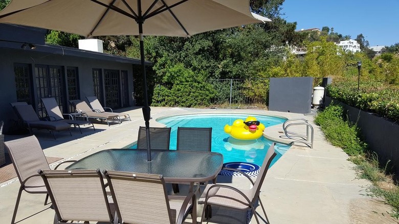 Four-bedroom House With Pool