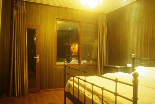 Posada Leshan Fodi Inn