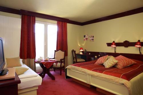 Hotel Les Portes De La Vallee