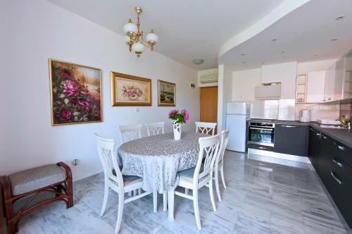 Apartamentos Villa Ana