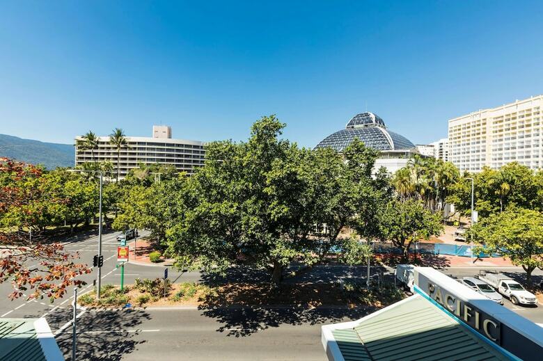Hotel Pacific International