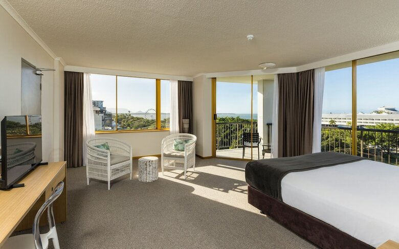 Hotel Pacific International