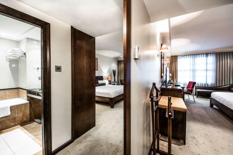 Courthouse Hotel London
