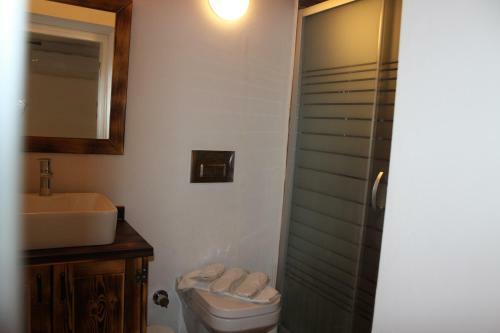 Hostal Imerek Tas Ev Hotel