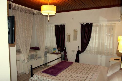 Hostal Imerek Tas Ev Hotel