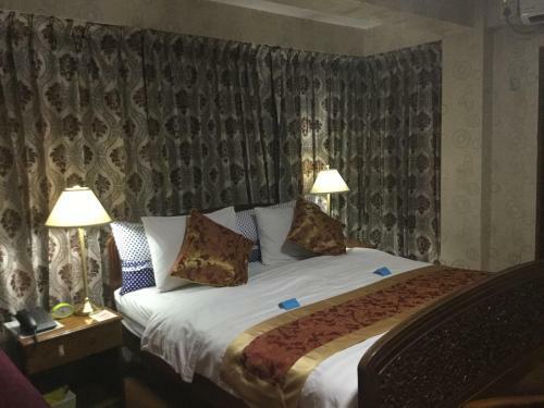 Crystal Palace Hotel