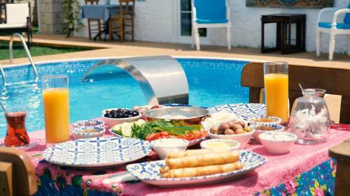 Alacati Le Trio Hotel