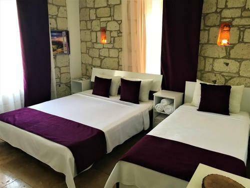 Hotel Adres Ala�at?