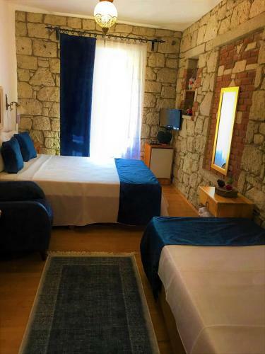Hotel Adres Ala�at?