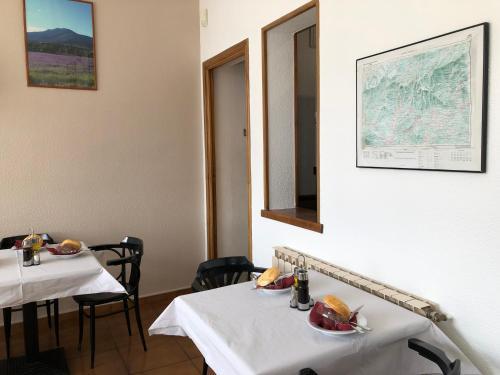 Hotel El Color�n