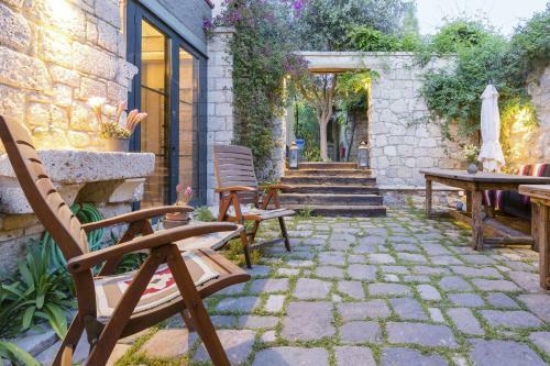 Hostal Sakin Ev Hotel