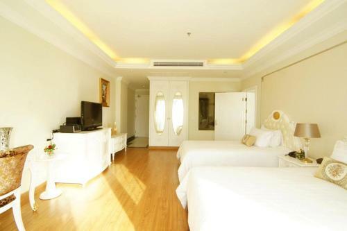 Hotel Miracle Suite