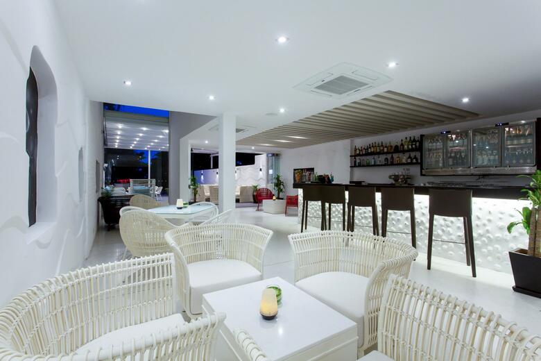 Hotel Centara Grand Phratamnak Pattaya