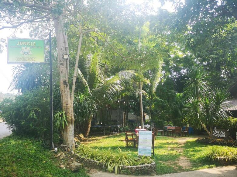 Hostal Jungle Garden
