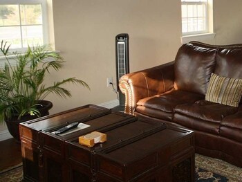 Woodrow House Bed & Breakfast