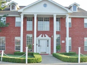 Woodrow House Bed & Breakfast