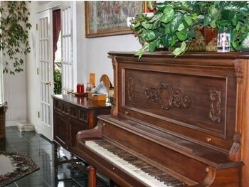 Woodrow House Bed & Breakfast