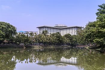 Chatrium Hotel Royal Lake Yangon