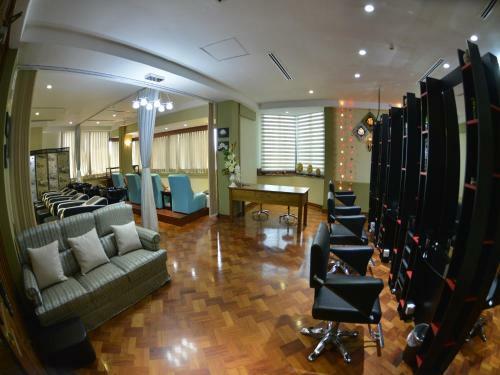 Golden Butterfly Hotel