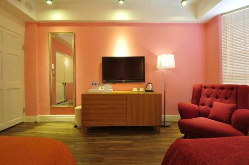 Young Motel