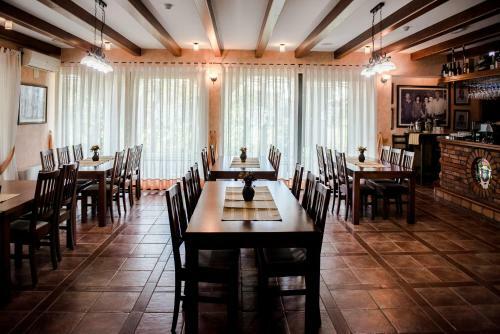 Hostal Motel Monako