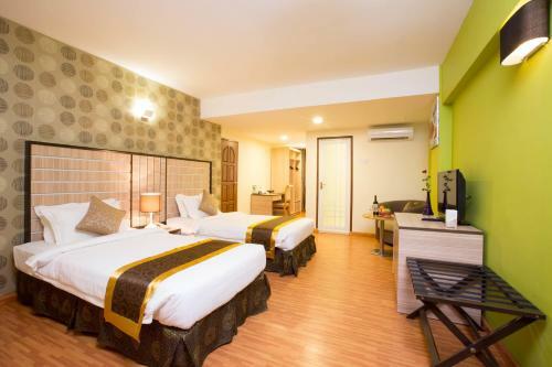 Uptown Hotel