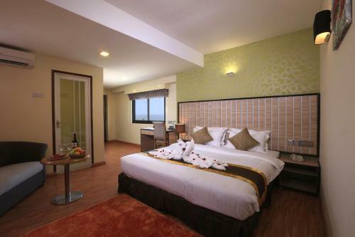 Uptown Hotel