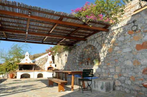 Villa Hydra Erato