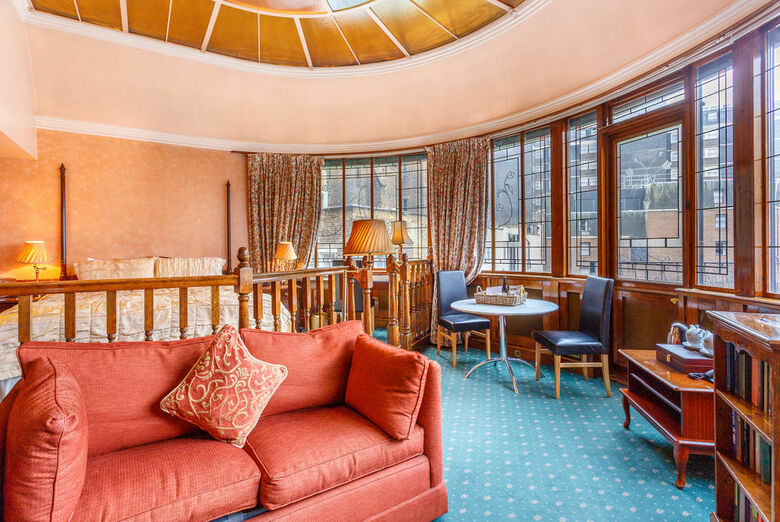 London Elizabeth Hotel