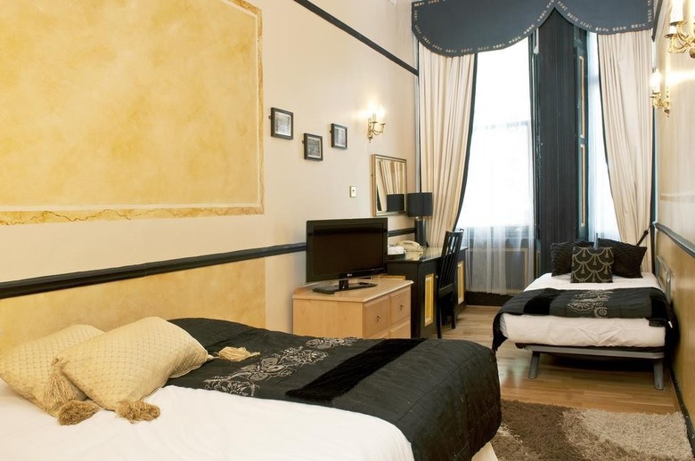 Rushmore Hotel